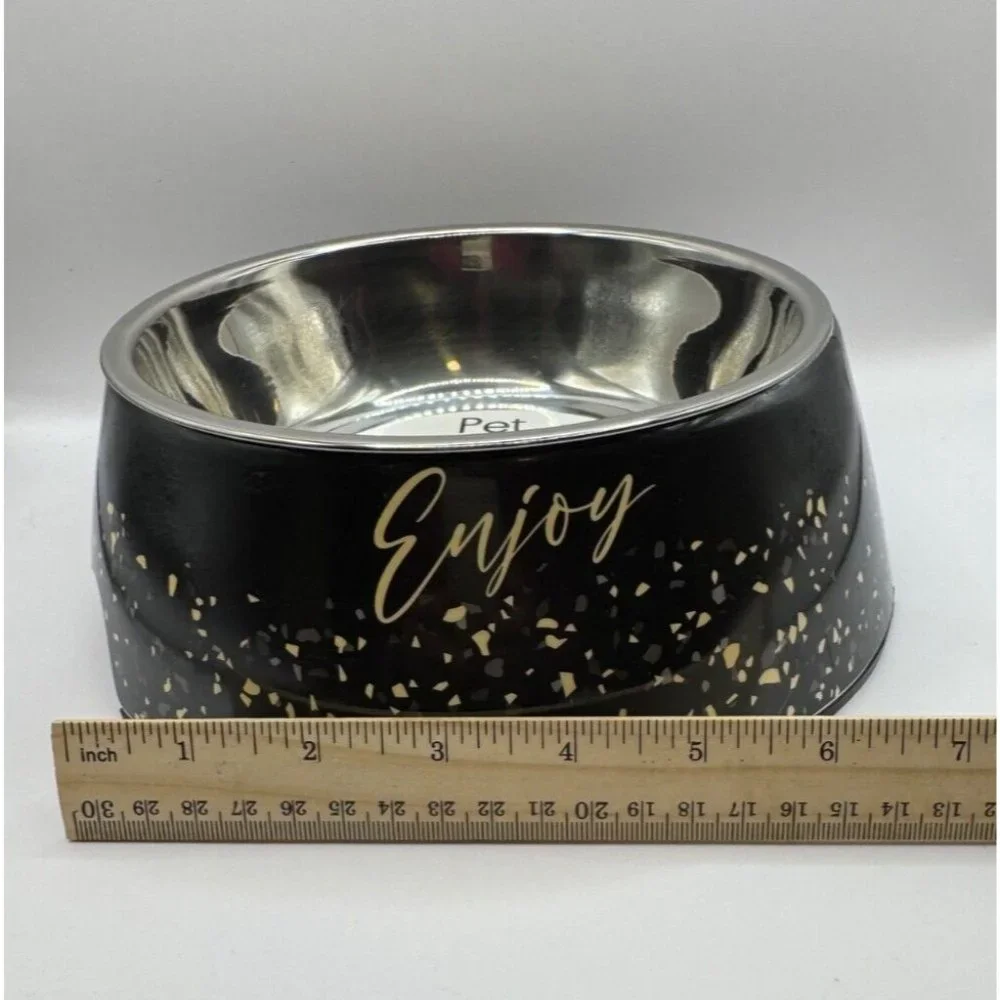 Pet feeder with removeable steel bowl 8.5”